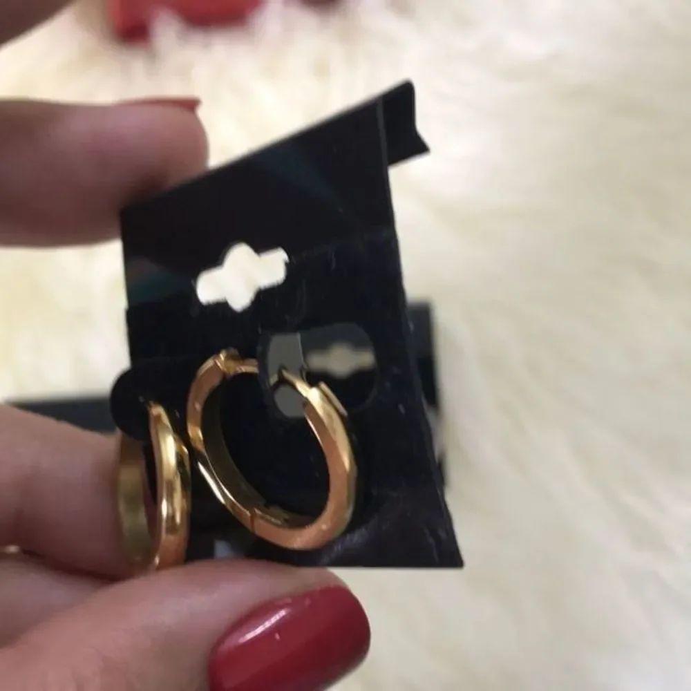 🎊CLEARANCE!! All‎ earrings for $25🎊